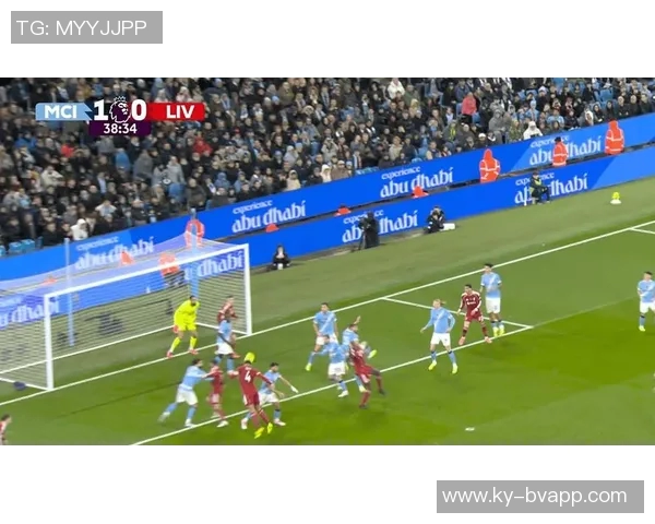 评论员分析范戴克争议判罚多库干扰多纳鲁马视线更具说服力 评论员分析范戴克争议判罚多库干扰多纳鲁马视线更具说服力