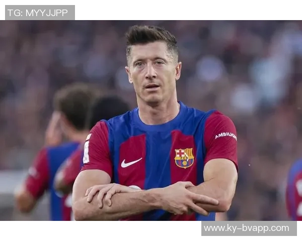 莱万谈巴萨进球压力表示尊重但内心犹豫是否破门